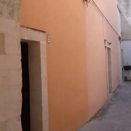 Casa Davide * רגוזה